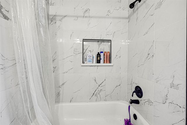 3818 Saint William Lane, Houston, TX 77084