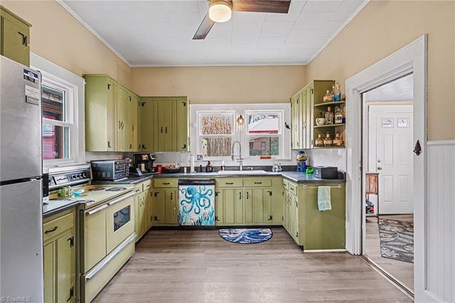 403 W Center Street, Lexington, NC 27292