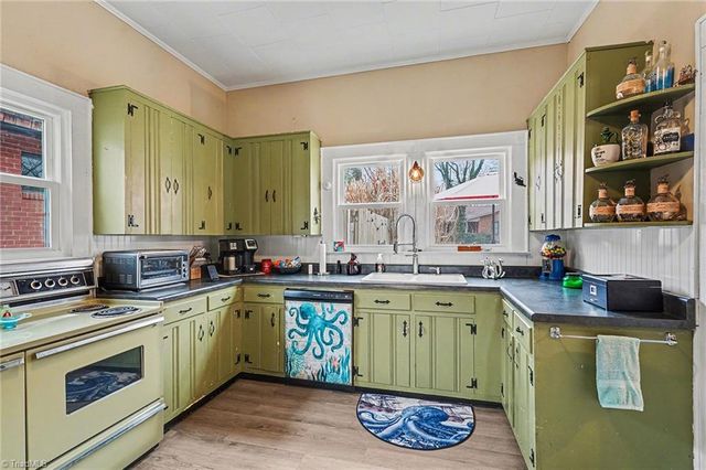 403 W Center Street, Lexington, NC 27292