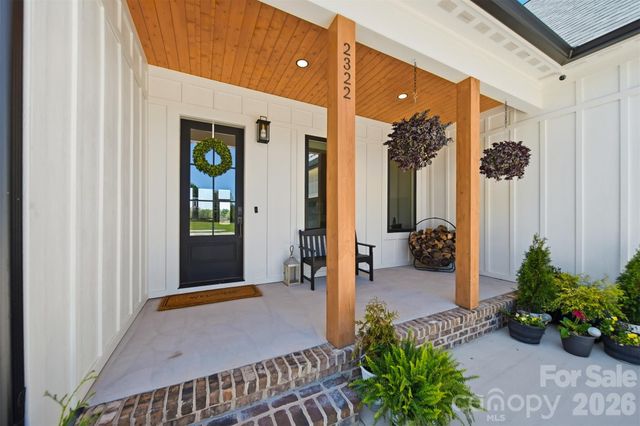 2322 Moss Farm Road, Hickory, NC 28602