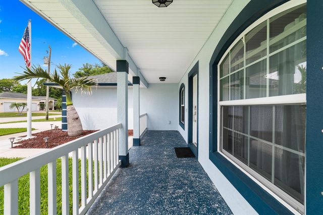 2601 SE Caladium Avenue, Port St. Lucie, FL 34952