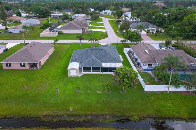 2601 SE Caladium Avenue, Port St. Lucie, FL 34952