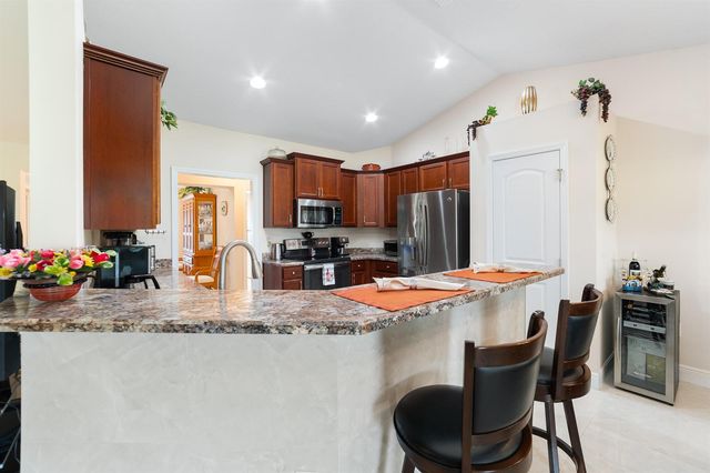 2601 SE Caladium Avenue, Port St. Lucie, FL 34952