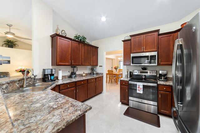 2601 SE Caladium Avenue, Port St. Lucie, FL 34952