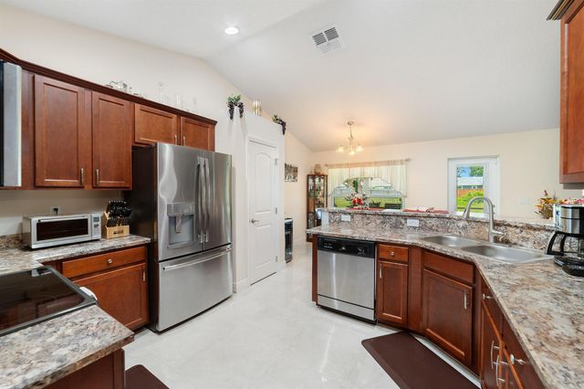 2601 SE Caladium Avenue, Port St. Lucie, FL 34952