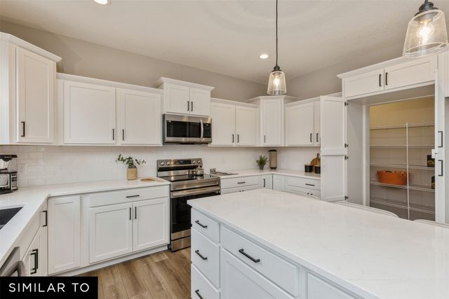 2509 NW Cedarwood Court, Ankeny, IA 50023