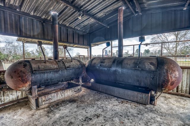 31608 Old Hempstead Road, Magnolia, TX 77355