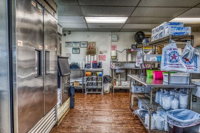 31608 Old Hempstead Road, Magnolia, TX 77355