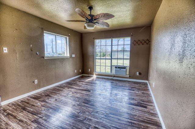 31608 Old Hempstead Road, Magnolia, TX 77355