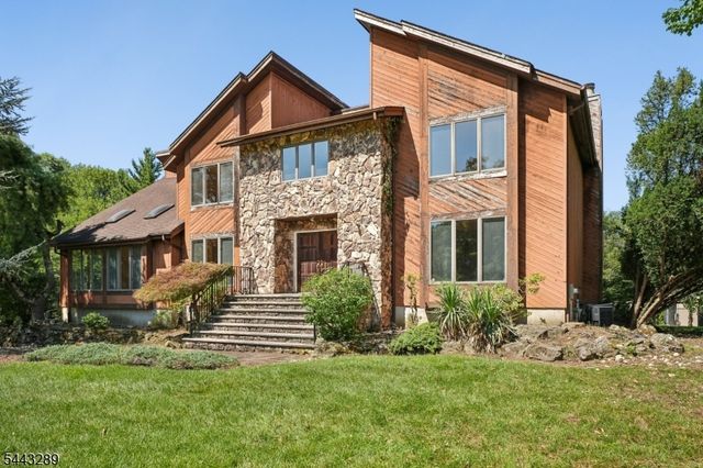 22 Garrity Ter, Montville Twp., NJ 07058