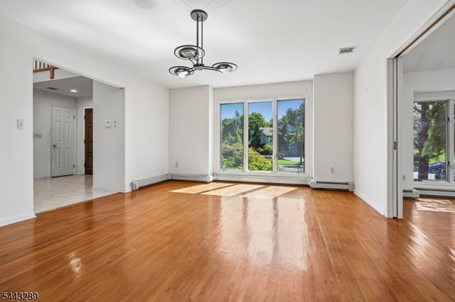 22 Garrity Ter, Montville Twp., NJ 07058