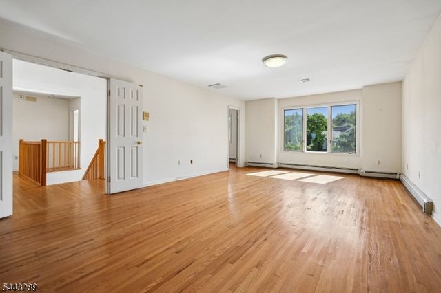 22 Garrity Ter, Montville Twp., NJ 07058