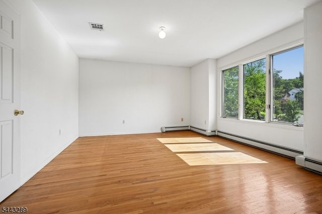 22 Garrity Ter, Montville Twp., NJ 07058