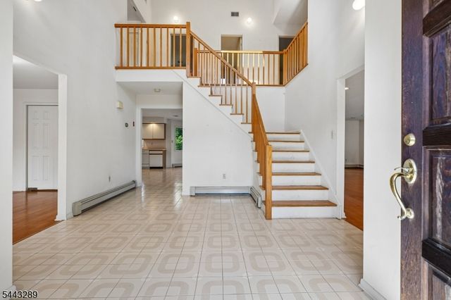 22 Garrity Ter, Montville Twp., NJ 07058