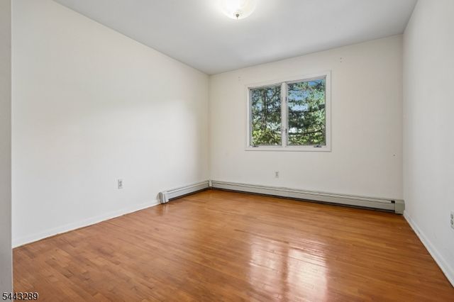 22 Garrity Ter, Montville Twp., NJ 07058
