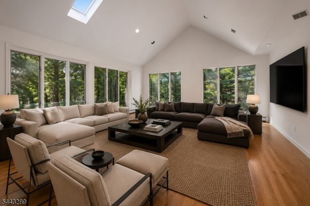 22 Garrity Ter, Montville Twp., NJ 07058
