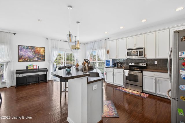 7676 Celebration Way, Crestwood, KY 40014