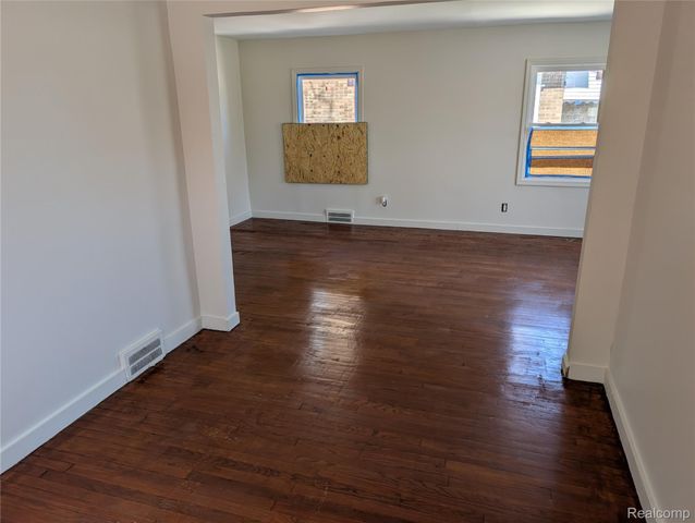 5575 BUCKINGHAM Avenue, Detroit, MI 48224
