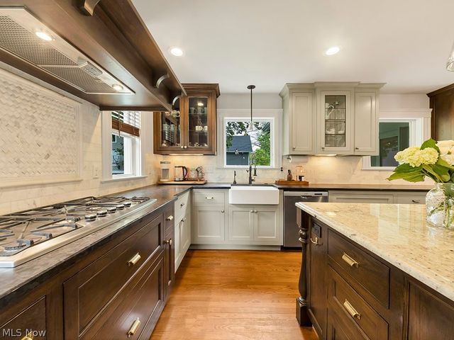 132 South Franklin Street, Chagrin Falls, OH 44022