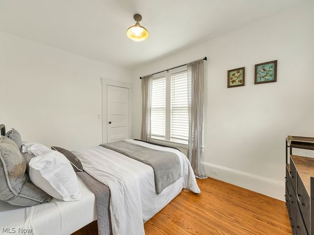 132 South Franklin Street, Chagrin Falls, OH 44022