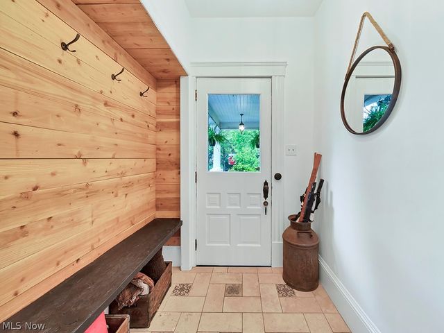 132 South Franklin Street, Chagrin Falls, OH 44022