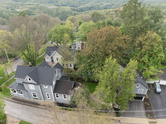 132 South Franklin Street, Chagrin Falls, OH 44022