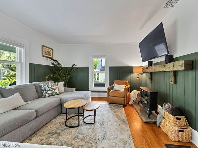 132 South Franklin Street, Chagrin Falls, OH 44022