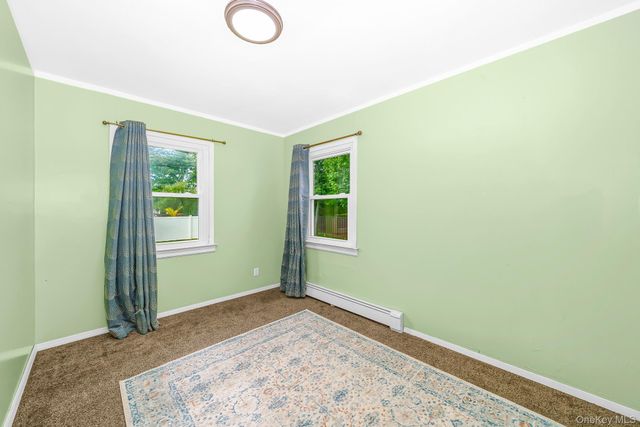 72 Peckham Avenue, Islip, NY 11751