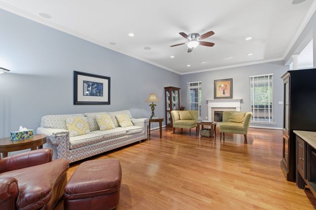2205 Dominick Dr, Nolensville, TN 37135