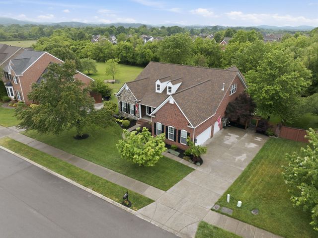 2205 Dominick Dr, Nolensville, TN 37135