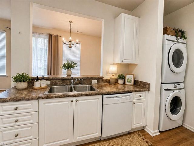 1105 Farrcroft WAY, Virginia Beach, VA 23455