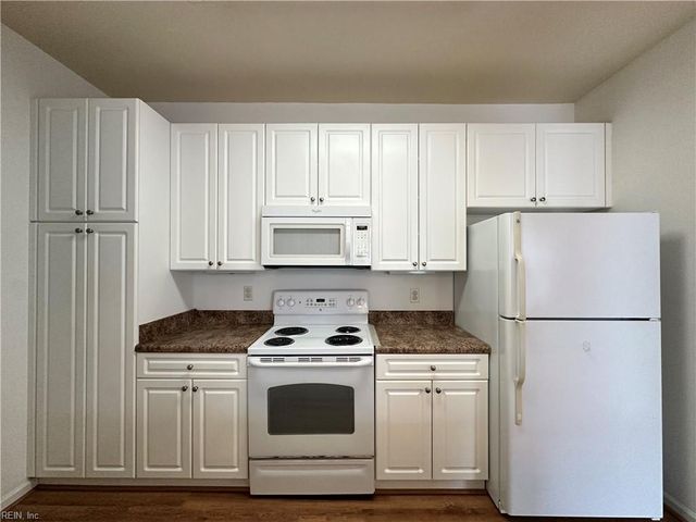 1105 Farrcroft WAY, Virginia Beach, VA 23455