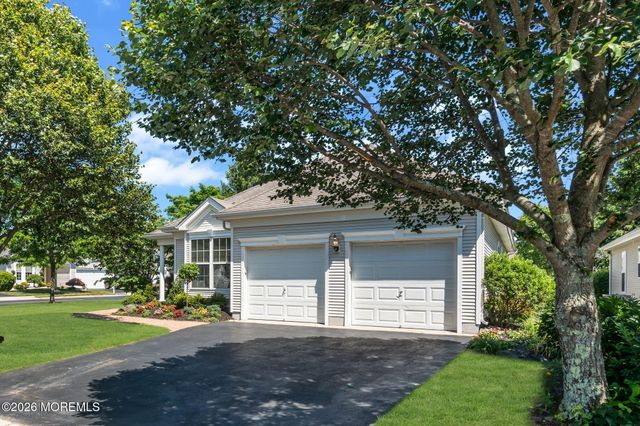 83 Huntington Drive, Jackson, NJ 08527
