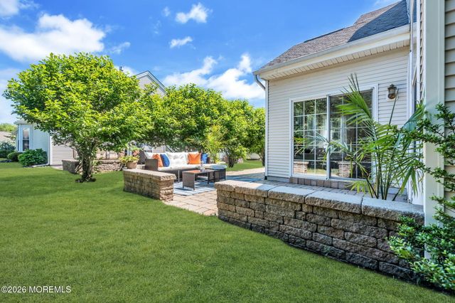83 Huntington Drive, Jackson, NJ 08527