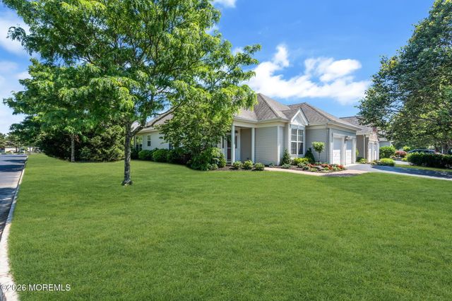 83 Huntington Drive, Jackson, NJ 08527