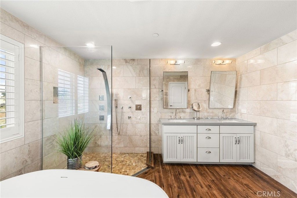 Image 34 of property listing at 35408 Oakridge Court, Lake Elsinore, CA 92532