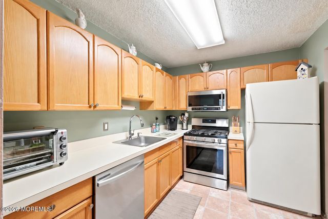 111 Violet Lane, Jackson, NJ 08527