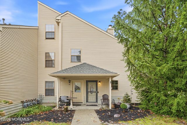 111 Violet Lane, Jackson, NJ 08527