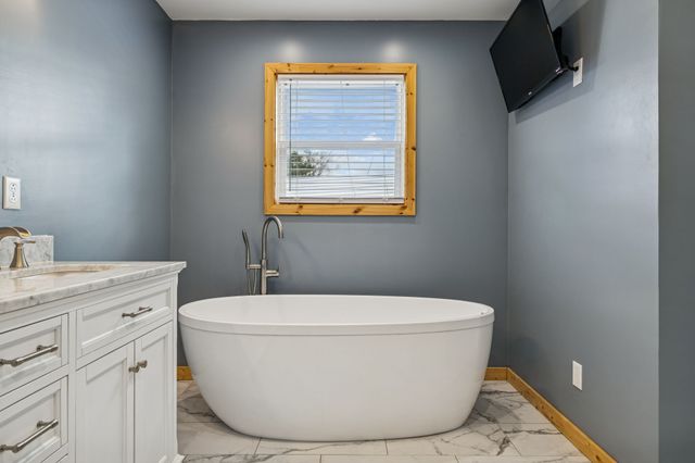 2717 Longstreet Ave, Pleasant View, TN 37146