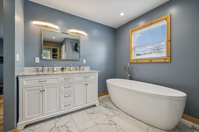 2717 Longstreet Ave, Pleasant View, TN 37146