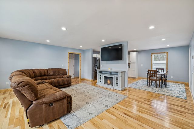 2717 Longstreet Ave, Pleasant View, TN 37146