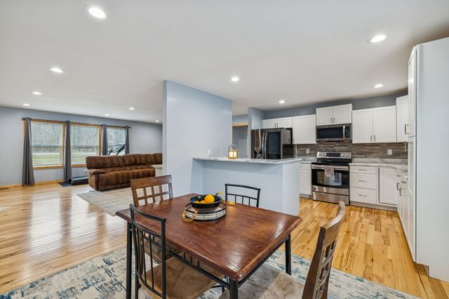 2717 Longstreet Ave, Pleasant View, TN 37146