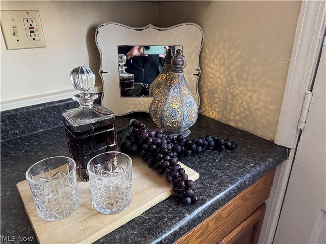 24991 Euclid Avenue, Euclid, OH 44117