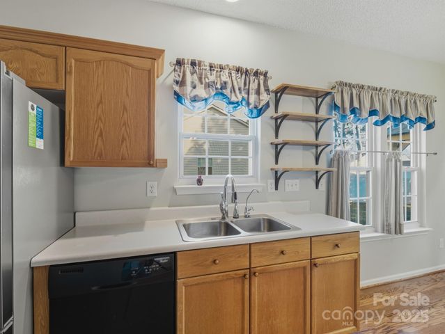 106 Rolling Stone Court, Mooresville, NC 28117