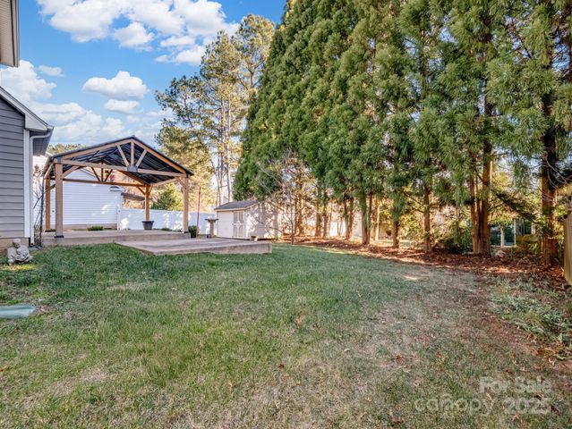 106 Rolling Stone Court, Mooresville, NC 28117