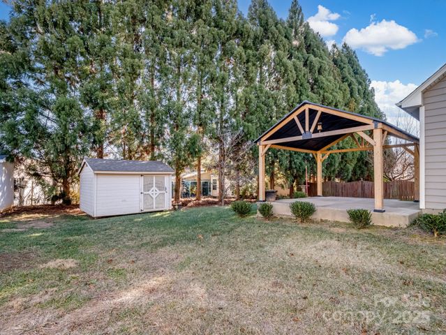 106 Rolling Stone Court, Mooresville, NC 28117