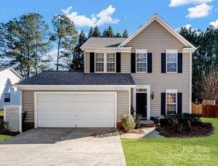 106 Rolling Stone Court, Mooresville, NC 28117