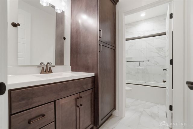 915 Hidden Branches Drive, Washington Twp, OH 45458