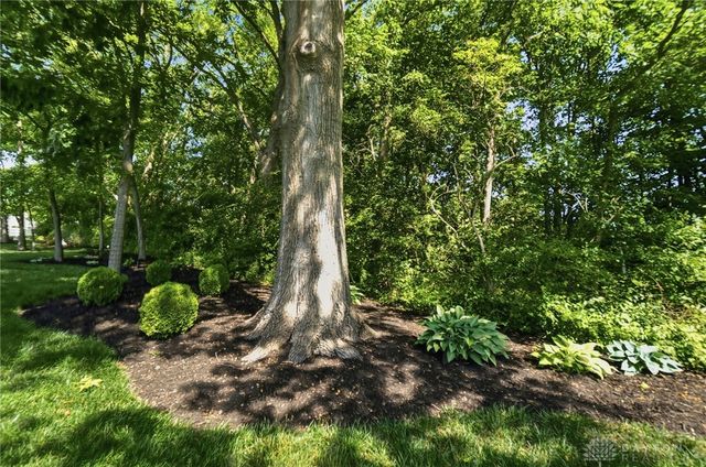 915 Hidden Branches Drive, Washington Twp, OH 45458