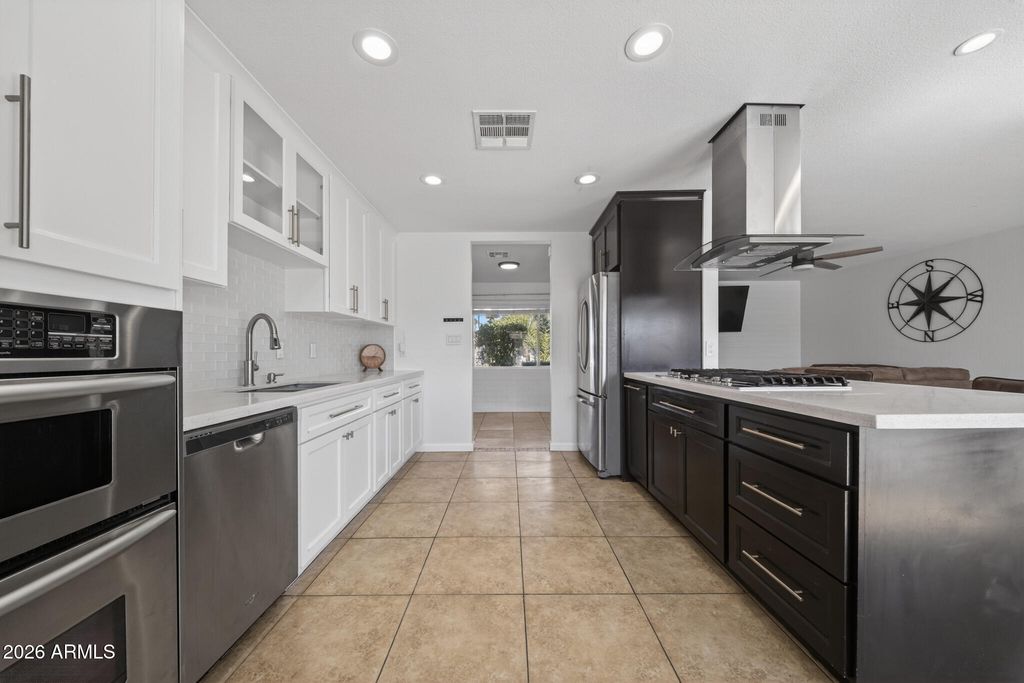 Image 1 of property listing at 6207 W ORANGE Drive, Glendale, AZ 85301